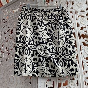 Classy Geometric print short classic black and white silky holiday tribal skirt
